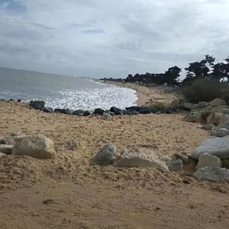 Maison De Vacance Proche De La *